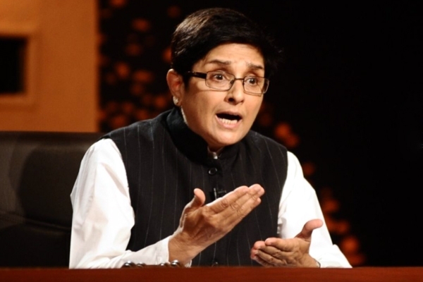 Why Kiran Bedi cannot become BJPs CM candidate in Delhi},{Why Kiran Bedi cannot become BJPs CM candidate in Delhi