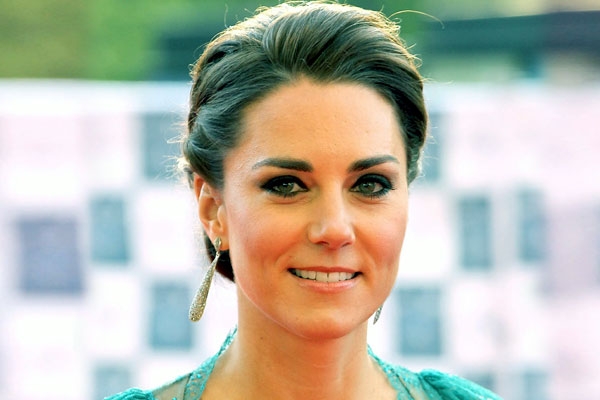 Kate Middleton is pregnant with twins},{Kate Middleton is pregnant with twins