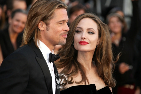 Details about Brad Pitt and Angelina Jolie's wedding plans },{Details about Brad Pitt and Angelina Jolie's wedding plans