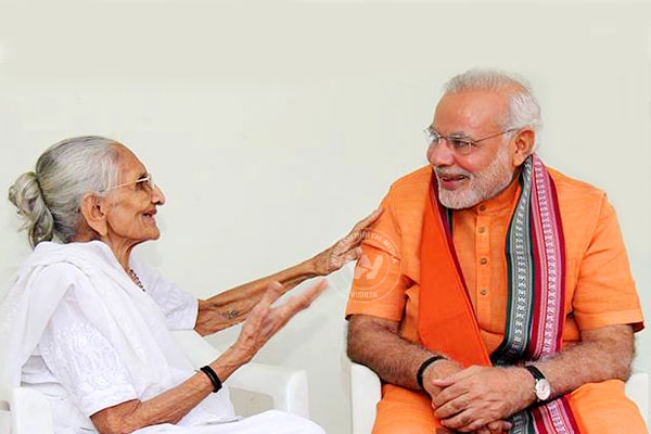 Narendra Modi turns 64, visits mother},{Narendra Modi turns 64, visits mother