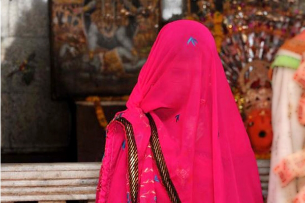 Contract marriage costs Rs.1 lakh q},{Contract marriage costs Rs.1 lakh
