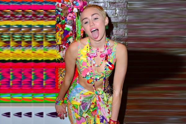 Miley Cyrus covers Led Zeppelin&#039;s &quot;Baby&quot; !},{Miley Cyrus covers Led Zeppelin&#039;s &quot;Baby&quot; !