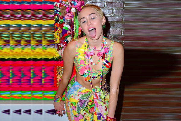 Miley Cyrus covers Led Zeppelin's "Baby" !},{Miley Cyrus covers Led Zeppelin's "Baby" !