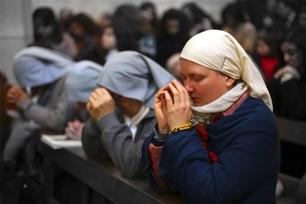 Shortage of nuns, a big concern for churches},{Shortage of nuns, a big concern for churches