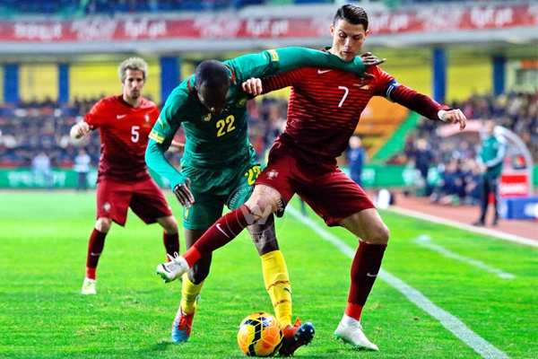Cristiano Ronaldo nets new record},{Cristiano Ronaldo nets new record