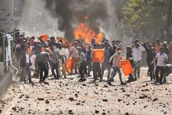 5 Die in Fresh Clashes in the National Capital during Trump’s visit