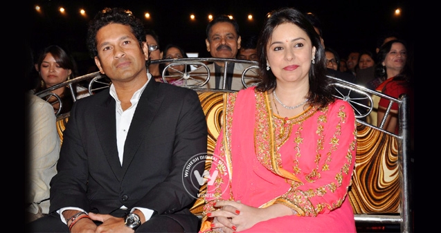 Anjali Wishes and Sachin Takes a Wicket},{Anjali Wishes and Sachin Takes a Wicket