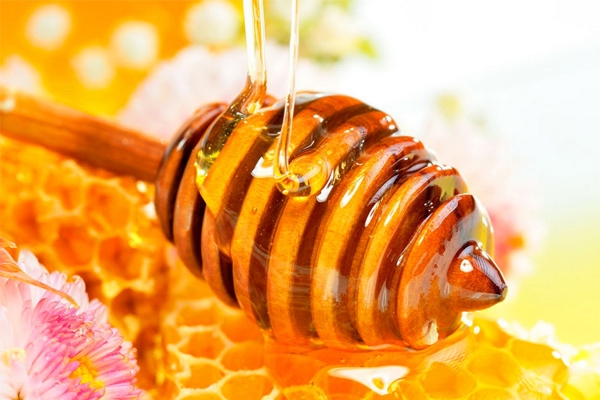 Beauty benefits of honey},{Beauty benefits of honey