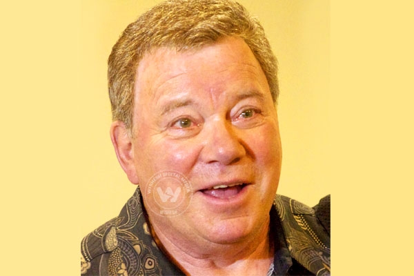 William Shatner to star in Star Trek 3},{William Shatner to star in Star Trek 3