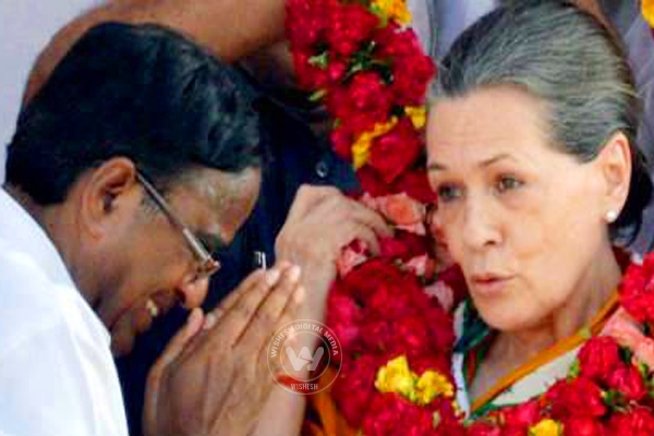 Sonia's first Telangana rally fails big time},{Sonia's first Telangana rally fails big time