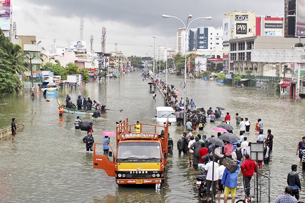 Chennai floods, now relief oriented, technical flights started flying},{Chennai floods, now relief oriented, technical flights started flying