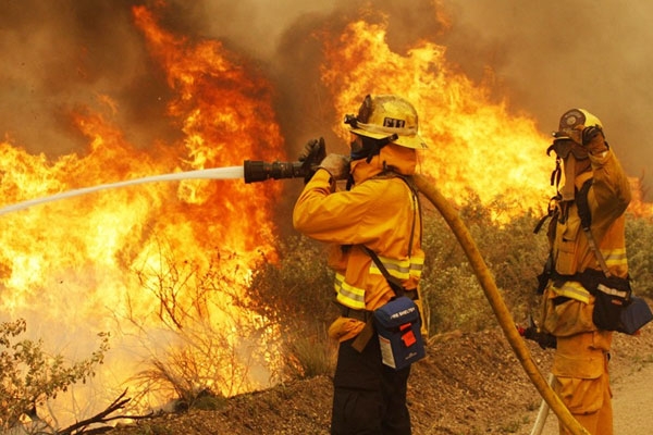 Arizona firefighters heading to California to battle deadly Wildfires