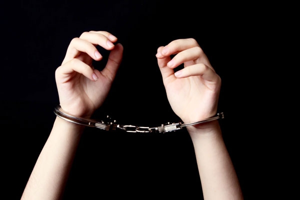 Bengaluru Teacher Arrested For Extortion