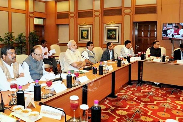 Tycoons suggest Modi to make bullet proof Indian economy},{Tycoons suggest Modi to make bullet proof Indian economy