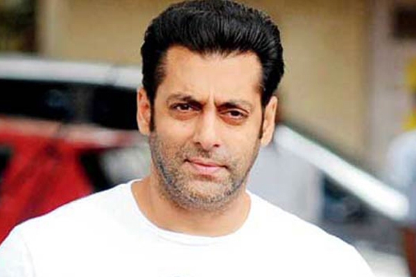 Salman Khan acquitted in chinkara, blackbuck poaching cases!