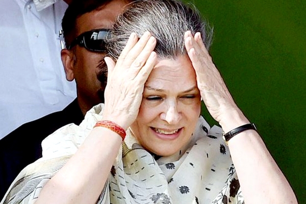 Sonia Gandhi driving force in Chopper scam
