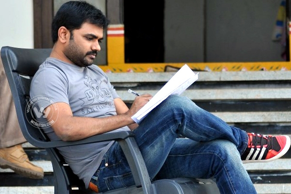 Maruthi’s Next with Young Actor},{Maruthi’s Next with Young Actor