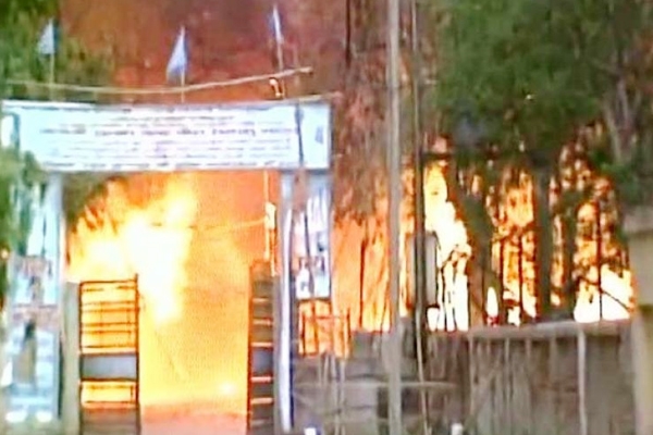 14 including SP, SHO killed in Mathura clashes, over 100 injured