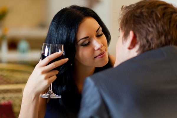 Men find women with simple faces more attractive