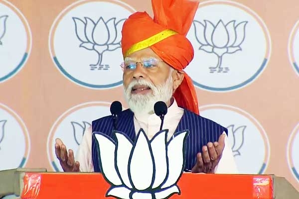 Narendra Modi takes 'mutton in Sawan' swipe at Rahul Gandhi
