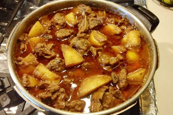 Delicious Potato Mutton Curry Recipe