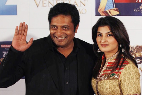 Actor Prakash Raj celebrates birth of son},{Actor Prakash Raj celebrates birth of son