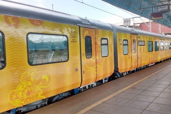 Indian Railways to Launch First Set of Private Trains by 2023