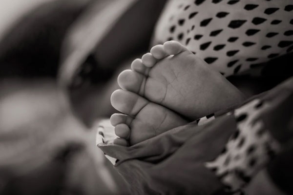 Six week old baby dies due to Covid-19 in US; death toll over 6000