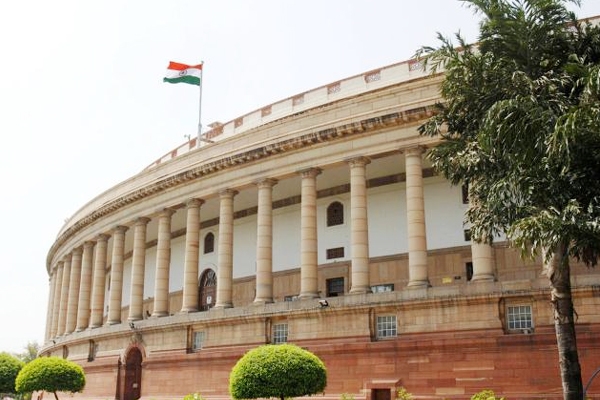 Parliament storming with the student’s issue},{Parliament storming with the student’s issue