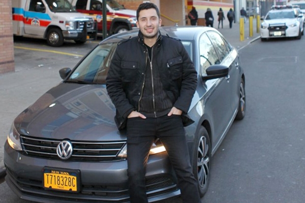 Uber driver helps deliver a baby in Traffic
