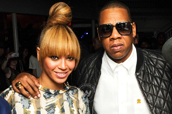 Beyonce and Jay Z in love and still together},{Beyonce and Jay Z in love and still together