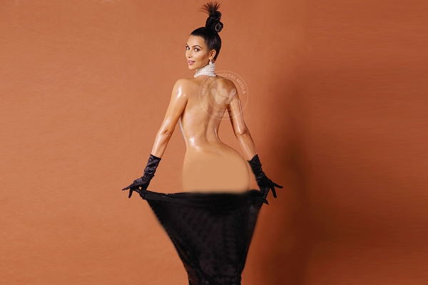 Kim Kardashian poses for full-frontal nude photo},{Kim Kardashian poses for full-frontal nude photo