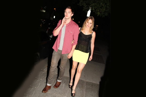 Is Jennifer Lawrence's boyfriend cheating on her?},{Is Jennifer Lawrence's boyfriend cheating on her?