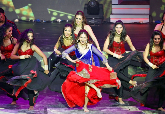 Bollywood stars glitter at IIFA 2014 Awards