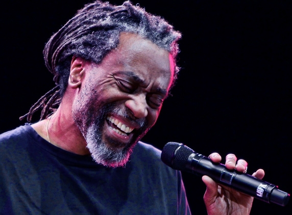 Watch Bobby McFerrin perform at Akron