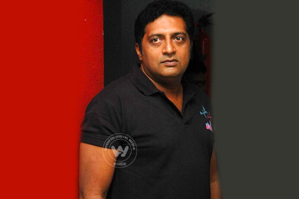 Tollywood likely to ban Prakash Raj ?},{Tollywood likely to ban Prakash Raj ?