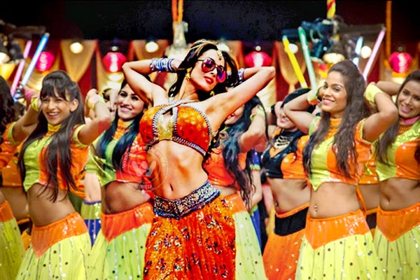 &#039;Dolly Ki Doli&#039; first look: Malaika Arora sizzling in item number},{&#039;Dolly Ki Doli&#039; first look: Malaika Arora sizzling in item number