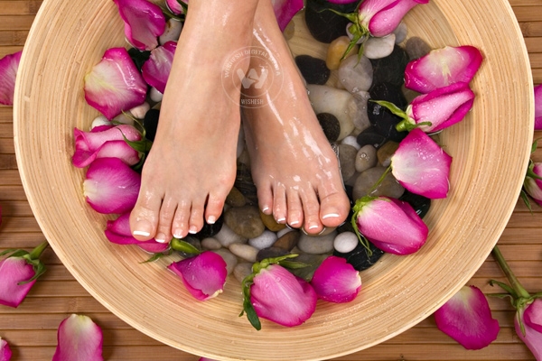 Pedicure for summers},{Pedicure for summers