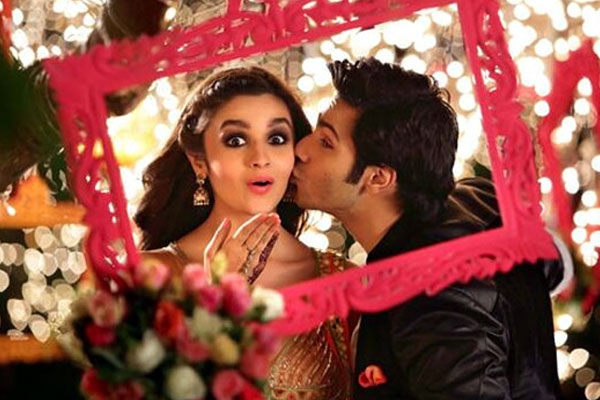 Varun Dhawan-Alia Bhatt smooch scene censored},{Varun Dhawan-Alia Bhatt smooch scene censored