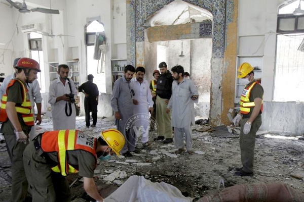 Attack On Shi'ite Mosque in Pakistan claims 7 lives},{Attack On Shi'ite Mosque in Pakistan claims 7 lives