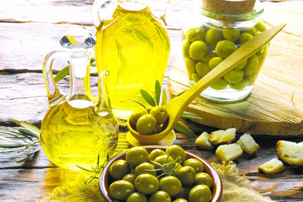 Why you should adopt olive oil in your diet },{Why you should adopt olive oil in your diet 