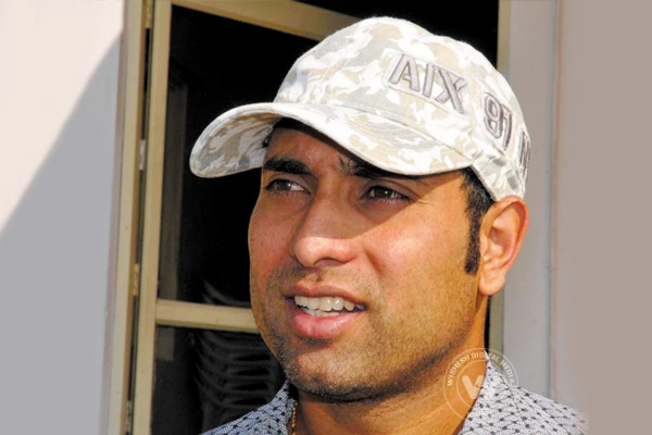 VVS Laxman  robbed off of millions},{VVS Laxman  robbed off of millions