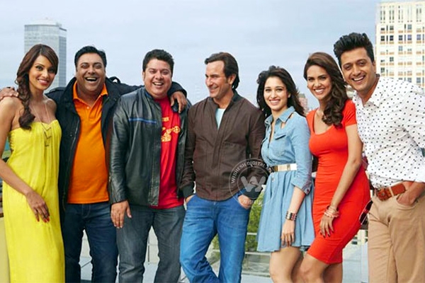 Why is Saif Ali Khan talking in Gujarati?},{Why is Saif Ali Khan talking in Gujarati?