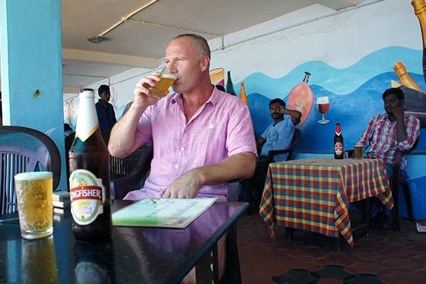 Tourists saying bye as Kerala goes dry},{Tourists saying bye as Kerala goes dry