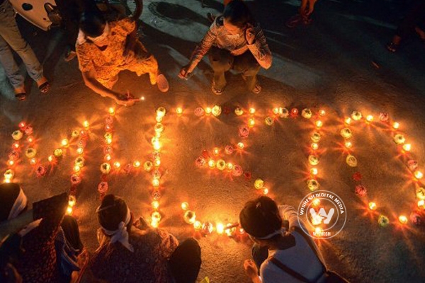 Malaysia Airlines and government are 'murderers' say victim's relatives},{Malaysia Airlines and government are 'murderers' say victim's relatives