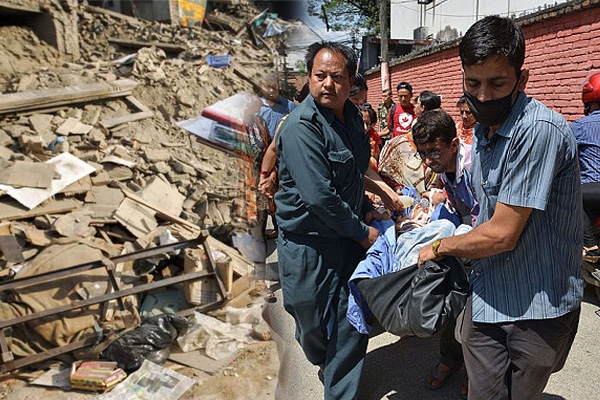 Nepal earthquake-7.3 magnitude tremor hits near Mount Everest},{Nepal earthquake-7.3 magnitude tremor hits near Mount Everest